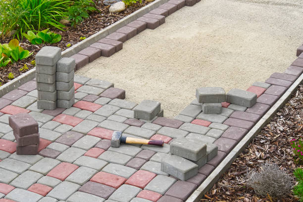 Best Driveway Paving Contractor  in Greenwood, MS
